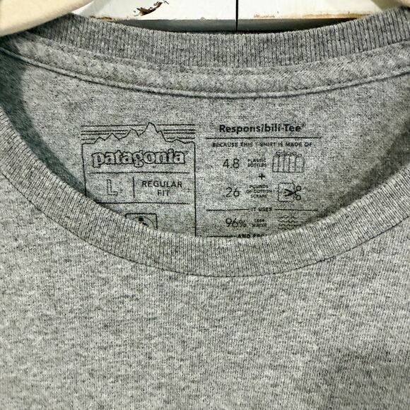 Patagonia P-6 Logo Responsibili-Tee Gray Size L - Picture 2 of 4